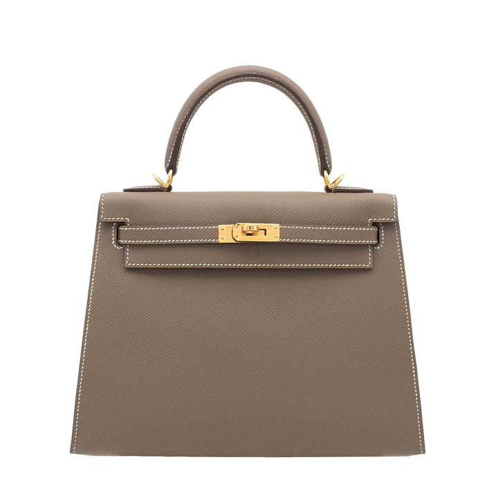 HERMÈS Kelly 25 Sellier Etoupe Epsom Gold Hardware (GHW) Stamp G