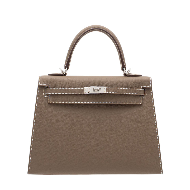 HERMÈS Kelly 25 Sellier Etoupe Epsom Palladium Hardware (PHW) Stamp G