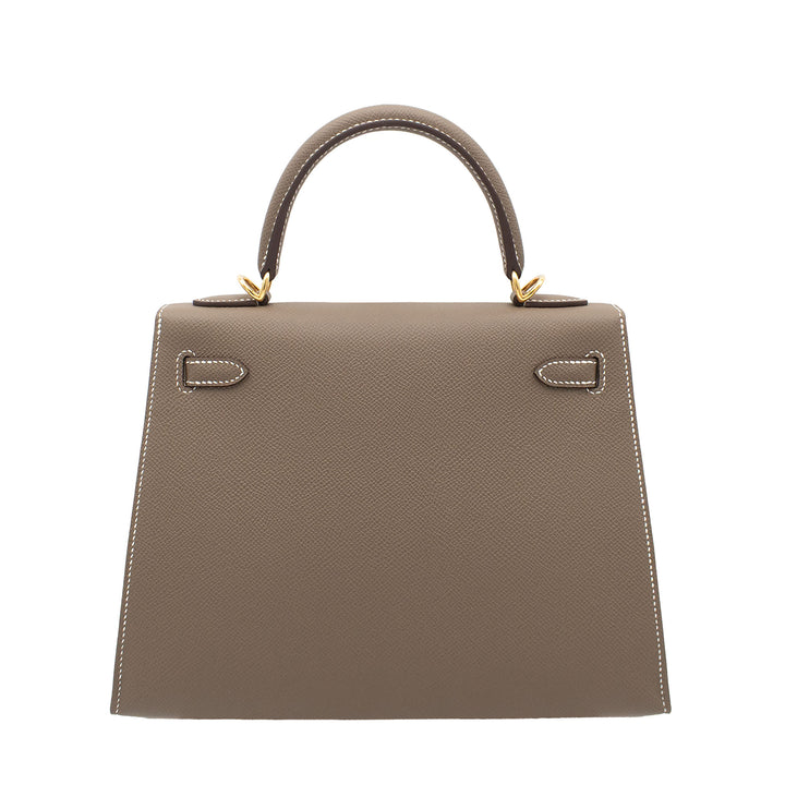 HERMÈS Kelly 25 Sellier Etoupe Epsom Gold Hardware (GHW) Stamp G