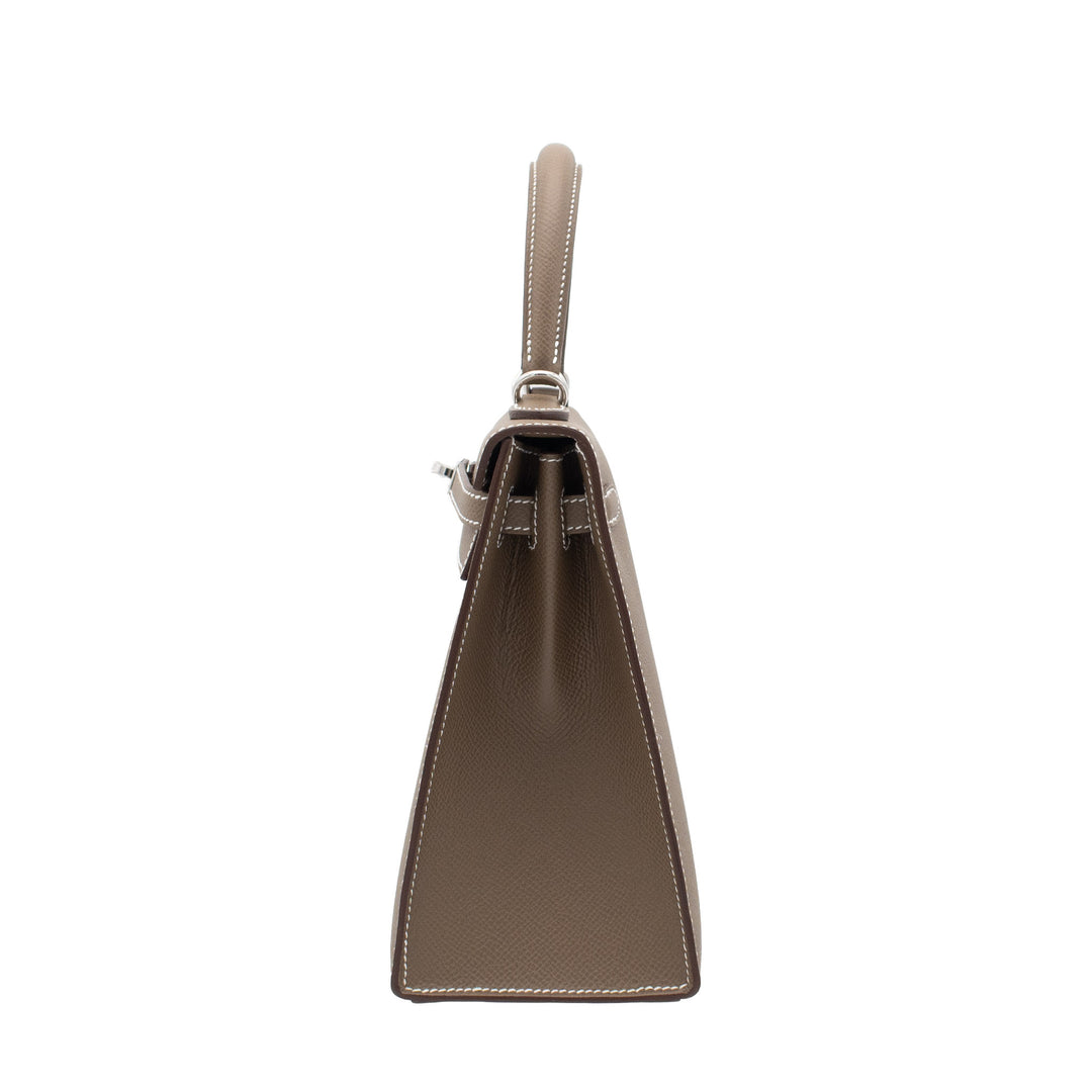 HERMÈS Kelly 25 Sellier Etoupe Epsom Palladium Hardware (PHW) Stamp G