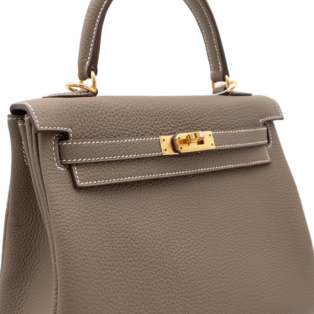 Hermès Kelly 25 Etoupe Togo Gold Hardware (GHW) Stempel K