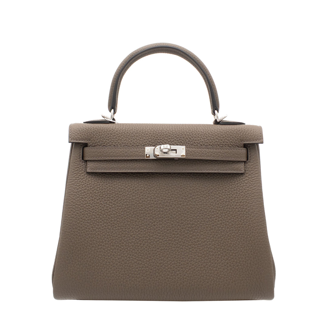 HERMÈS Kelly 25 Taupe Togo Palladium Hardware (PHW) Stamp G