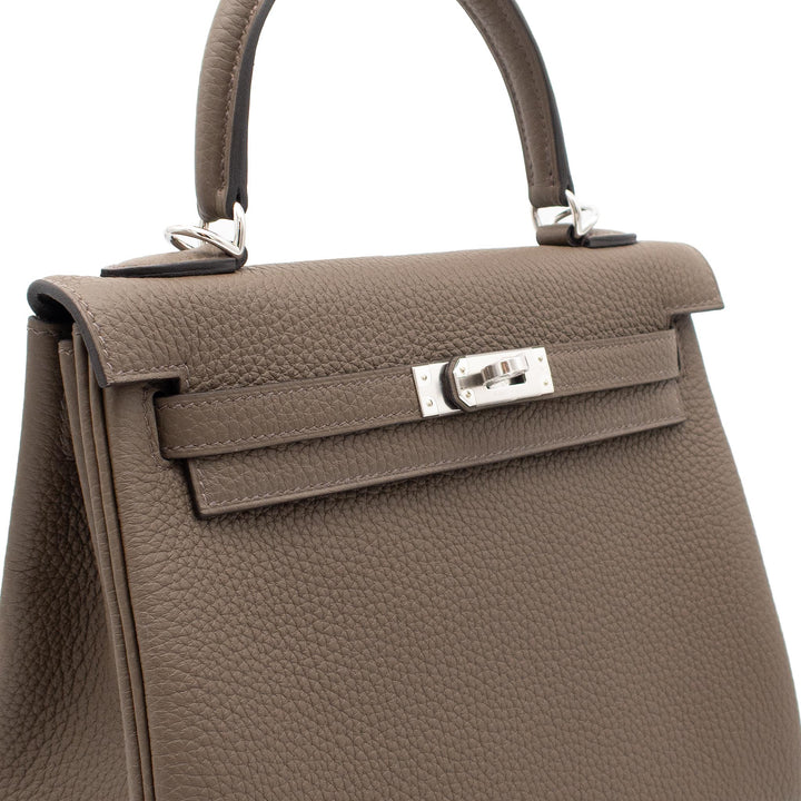 HERMÈS Kelly 25 Taupe Togo Palladium Hardware (PHW) Stamp G