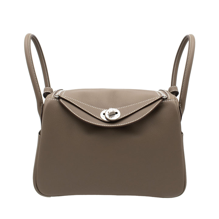 Hermès Lindy 26 Etoupe Evercolor PHW, Stempel G