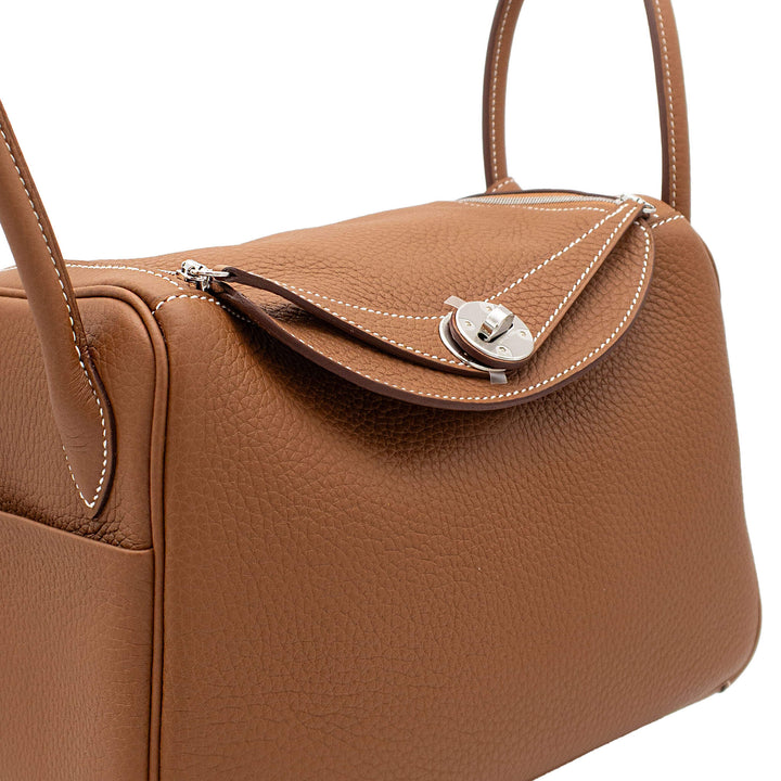 HERMÈS Lindy 26 Gold Clemence PHW Stamp K