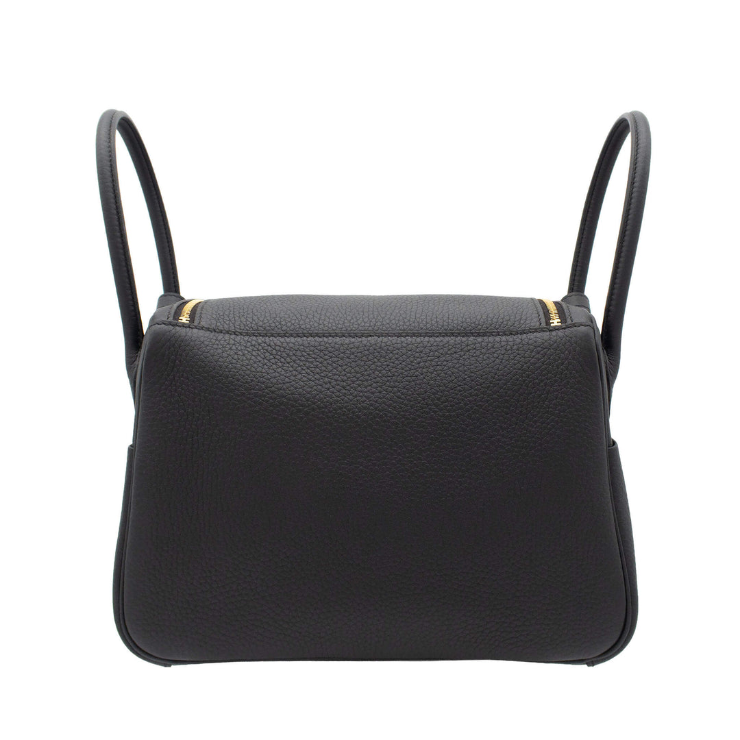 HERMÈS Lindy 26 Black Clemence Gold Hardware (GHW) Stamp G