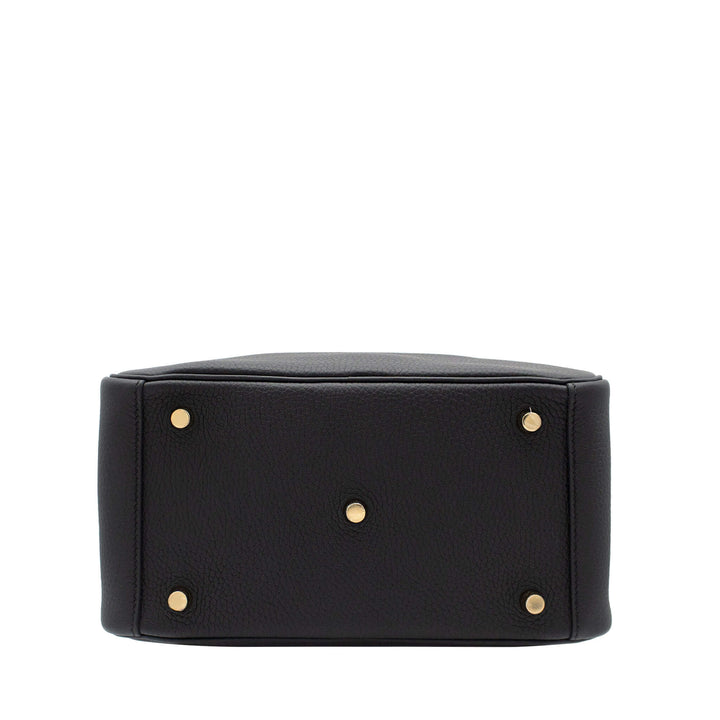 HERMÈS Lindy26 Black Clemence Gold Hardware (GHW) Stamp K
