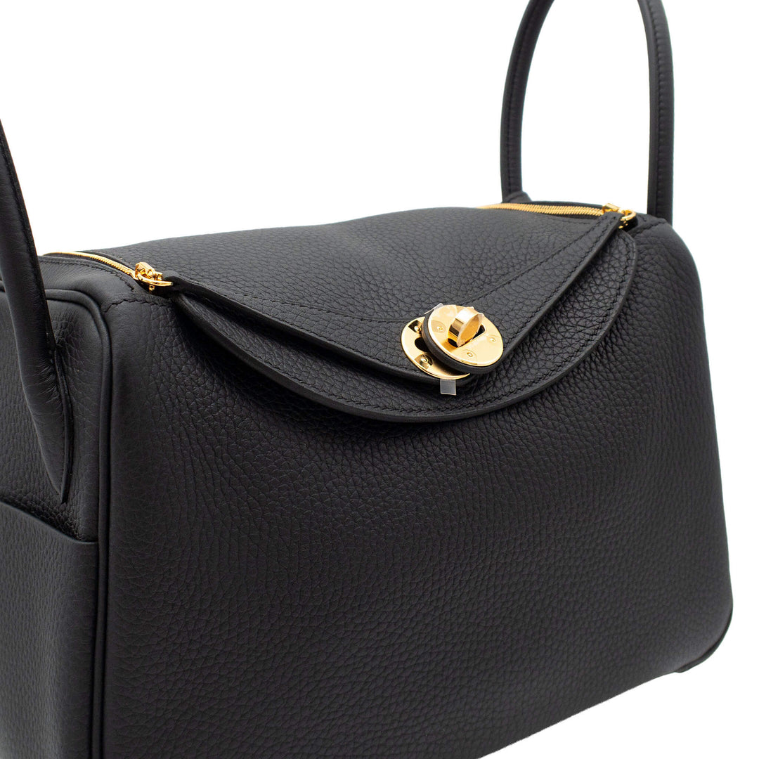 HERMÈS Lindy26 Black Clemence Gold Hardware (GHW) Stamp K
