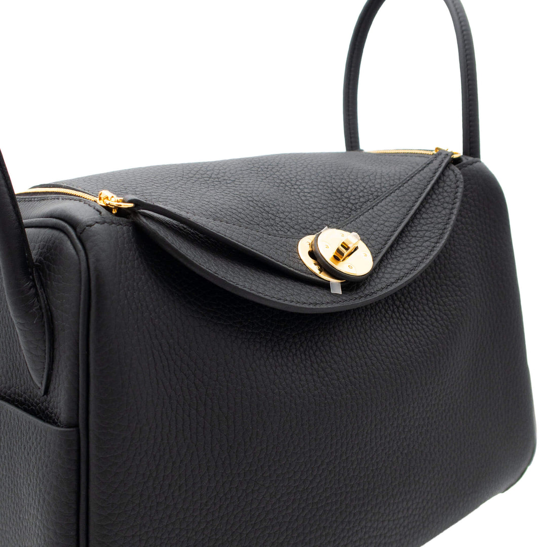 HERMÈS Lindy 26 Black Clemence Gold Hardware (GHW) Stamp G