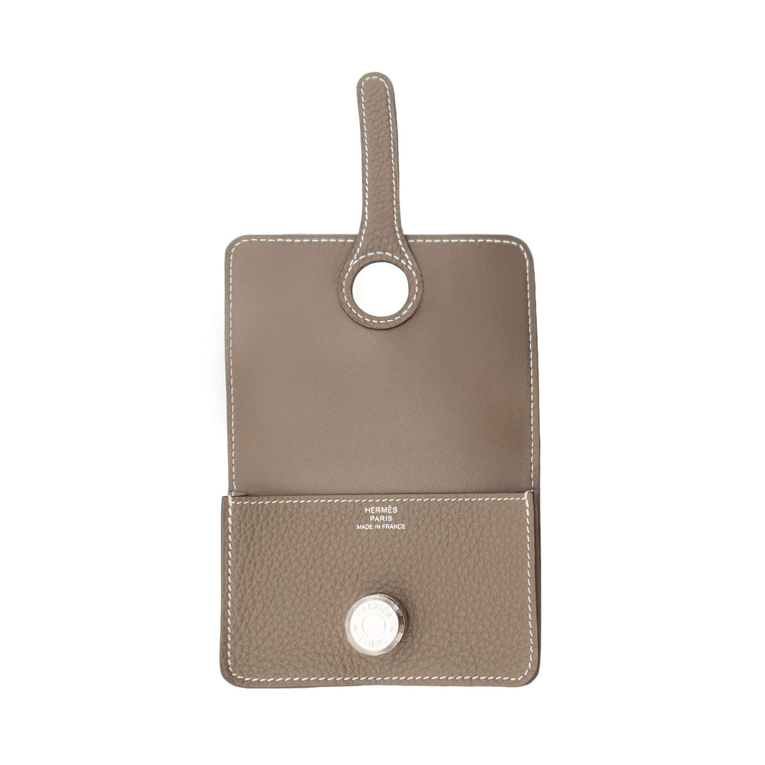 HERMES  エルメス  カードケース　トリヨンクレマンス　エトゥープ　シルバー金具　W刻印